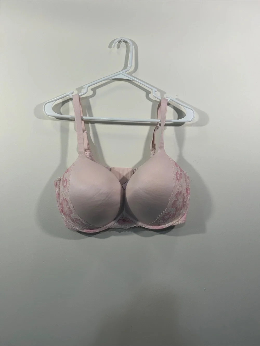 Victorias Secret 38DDD pink Bra